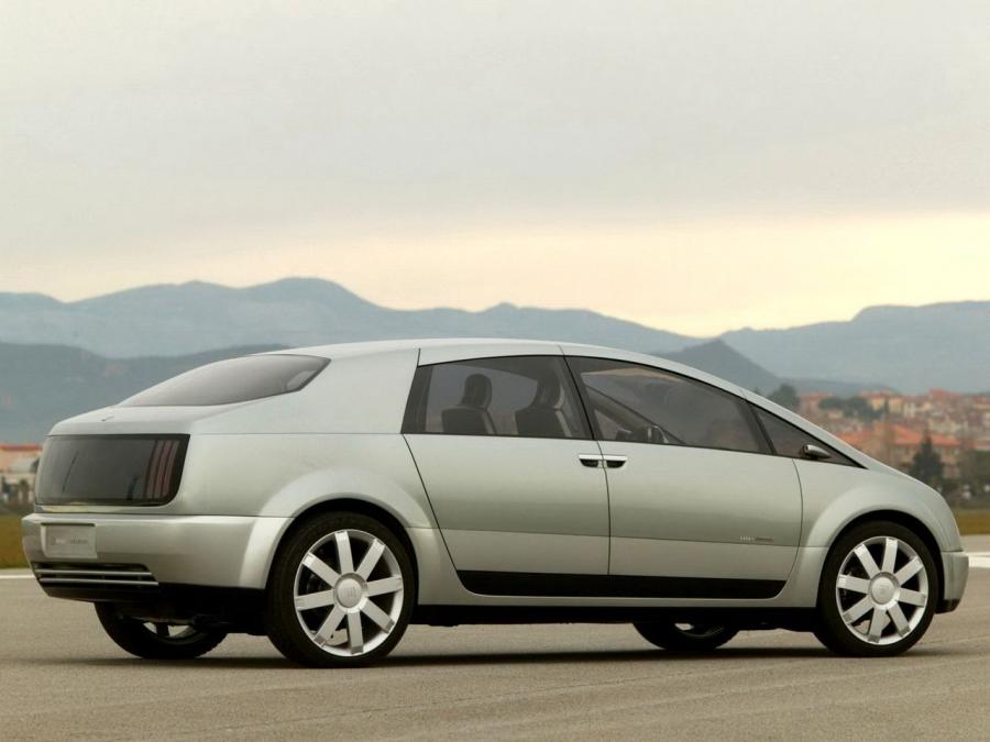  GM Hy-Wire Concept 2002 года  (фото 25 из 27)